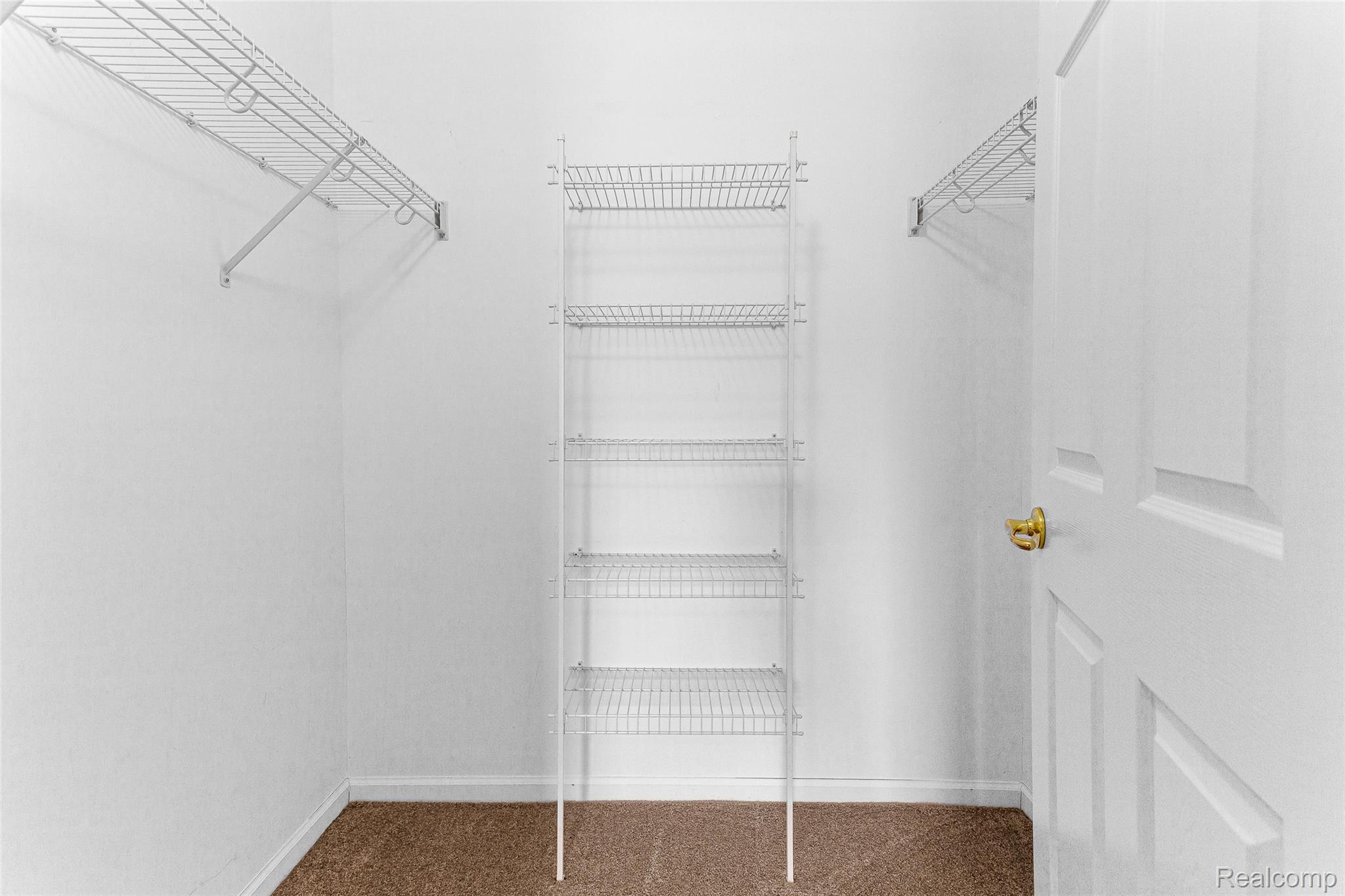 3553 Oakmonte Boulevard Rochester, MI 48306 - Photo 21 of 42 Walk in closet