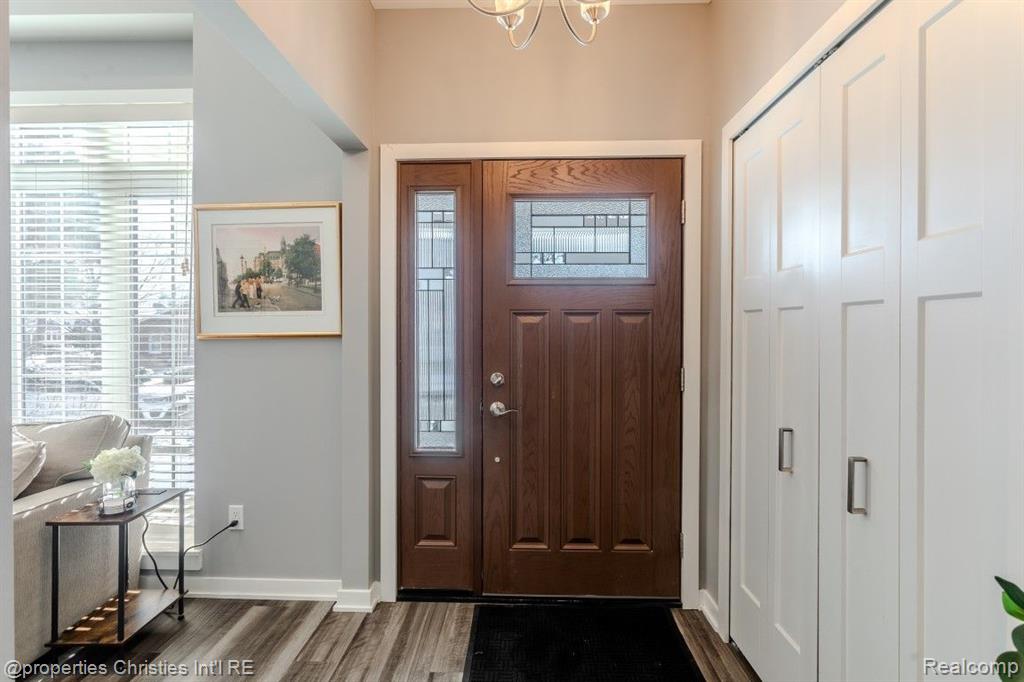 536 Roe Street Plymouth, MI 48170 - Photo 4 of 45 Gallery Image 4