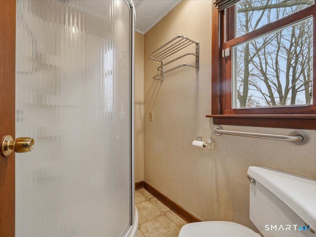 217 Ridge Road Middletown, CT 06457 - Photo 14 of 33