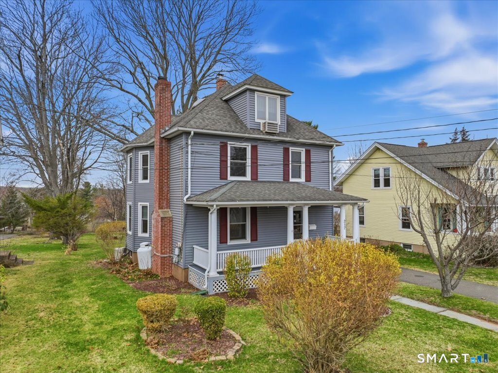 217 Ridge Road Middletown, CT 06457 - Photo 2 of 33