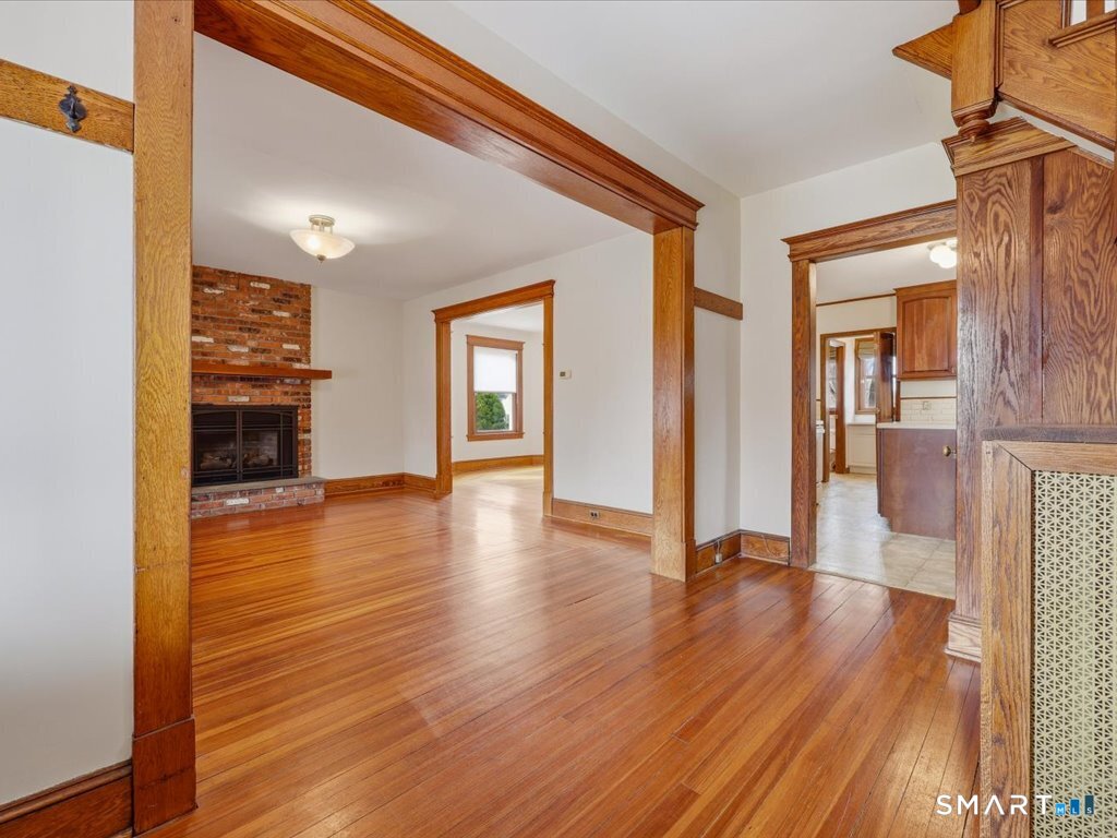 217 Ridge Road Middletown, CT 06457 - Photo 4 of 33