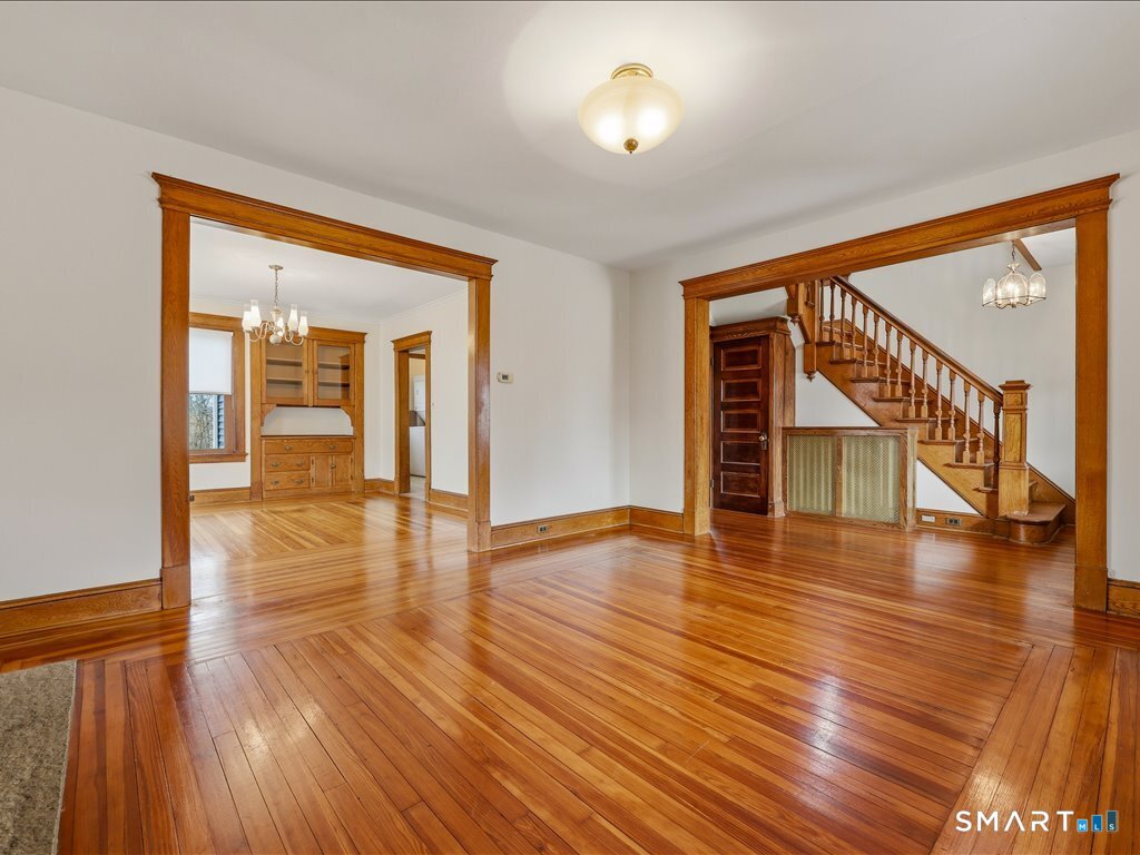 217 Ridge Road Middletown, CT 06457 - Photo 7 of 33