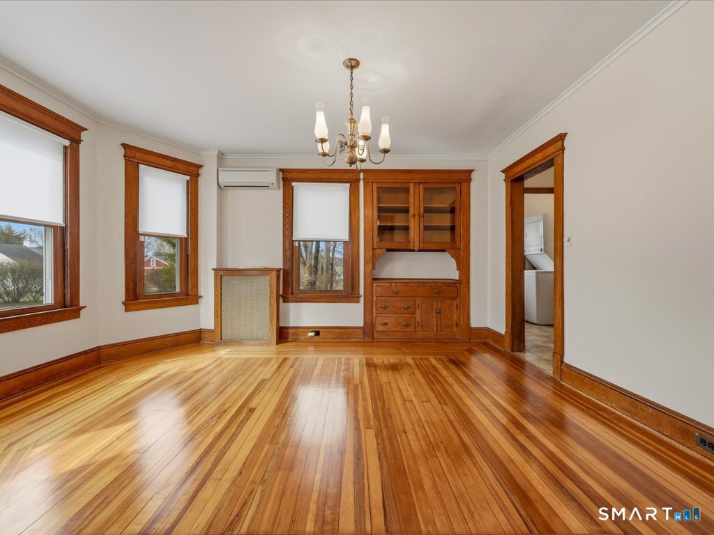 217 Ridge Road Middletown, CT 06457 - Photo 8 of 33