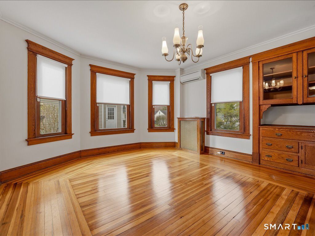 217 Ridge Road Middletown, CT 06457 - Photo 9 of 33