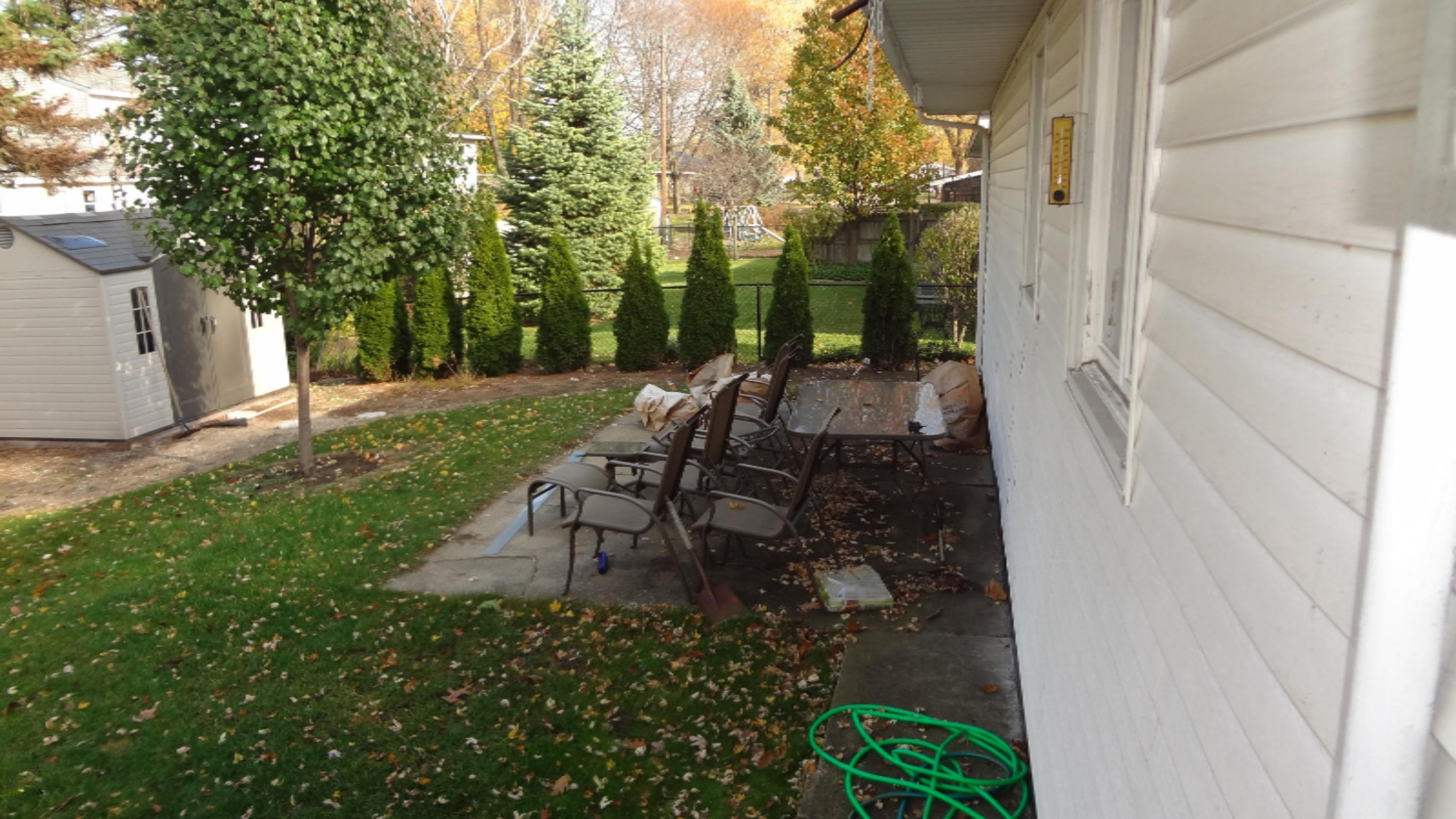 890 Hampden Road Muskegon, MI 49441 - Photo 5 of 35 5
