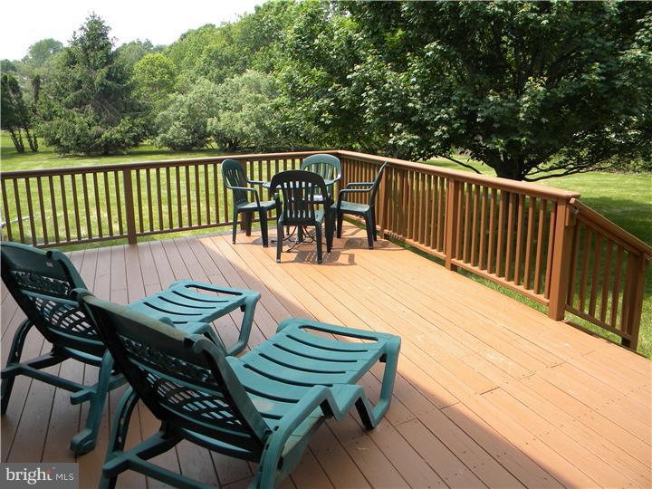 11 Rider Place Princeton Junction, NJ 08550 - Photo 22 of 23 Deck