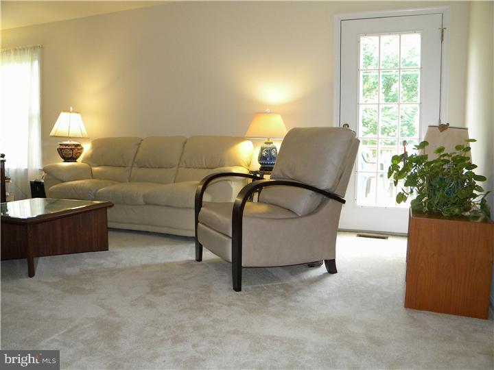 11 Rider Place Princeton Junction, NJ 08550 - Photo 5 of 23 Family Room
