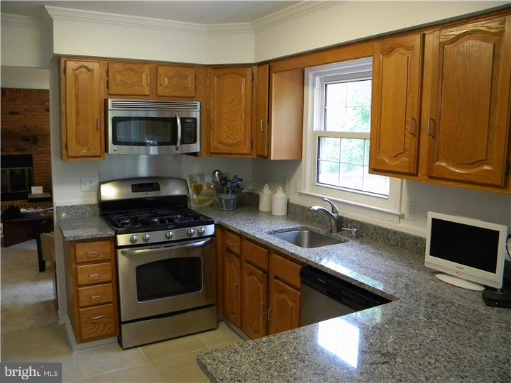 11 Rider Place Princeton Junction, NJ 08550 - Photo 6 of 23 Kitchen