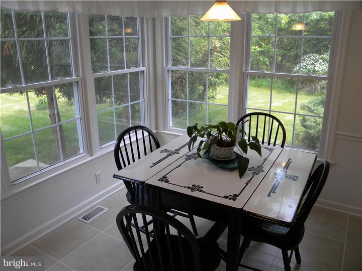 11 Rider Place Princeton Junction, NJ 08550 - Photo 9 of 23 Breakfast Room