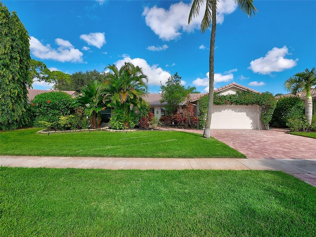 20802 Sonrisa Way Boca Raton, FL 33433 - Photo 5 of 51 Photo 5