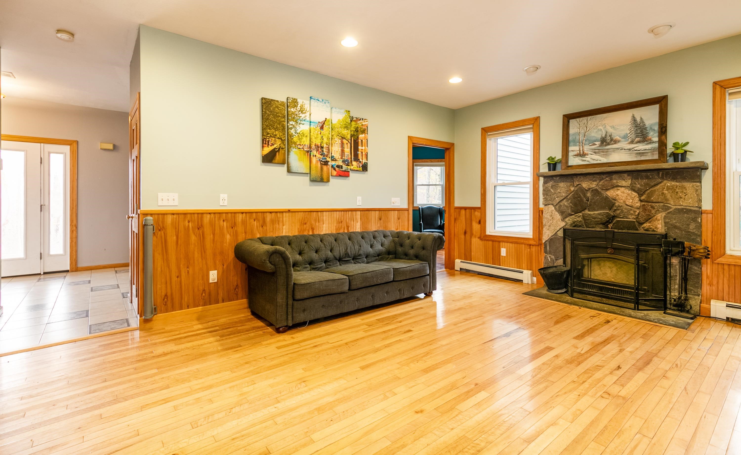 935 Borough Road Pembroke, NH 03275 - Photo 18 of 40 Gallery Image 18