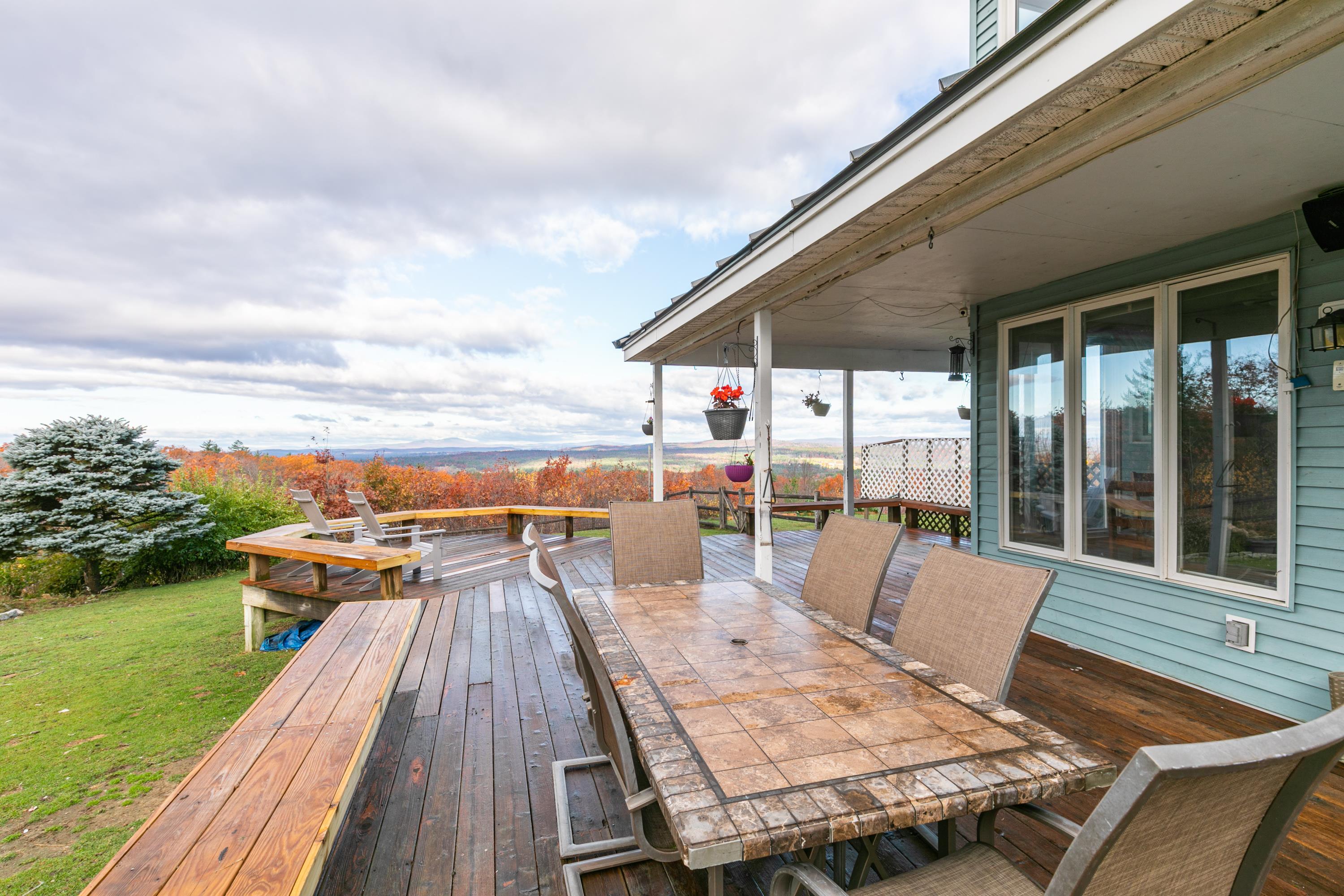 935 Borough Road Pembroke, NH 03275 - Photo 6 of 40 Gallery Image 6