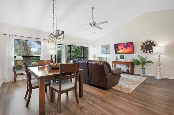 $2,000 | 11863 Wimbledon Circle, Unit 525, Wellington, FL 33414