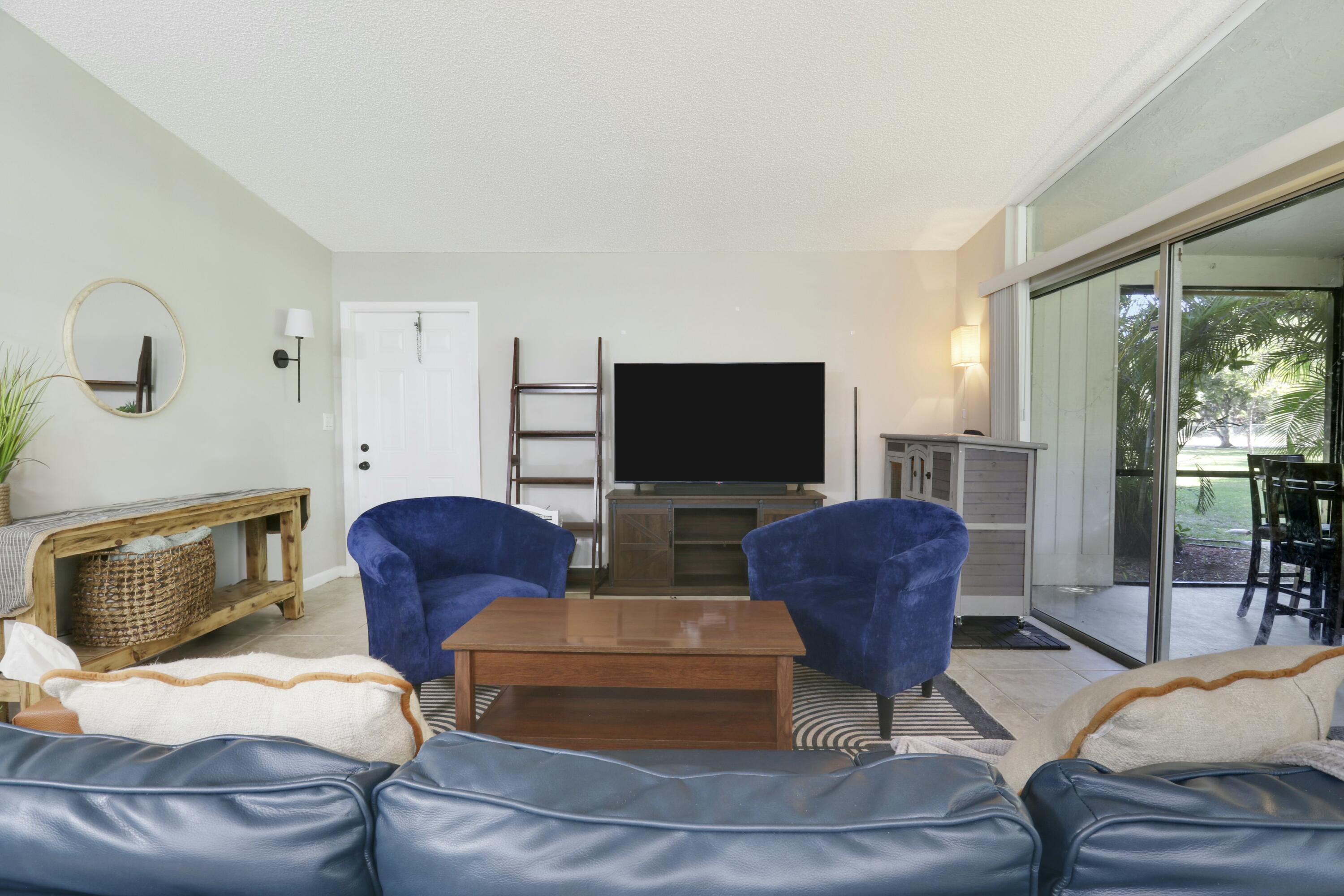 22274 Misty Woods Way Boca Raton, FL 33428 - Photo 6 of 42 Living