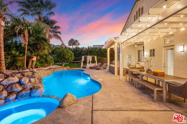 $14,995 | 1083 East Circulo San Sorrento Road, Palm Springs, CA 92262