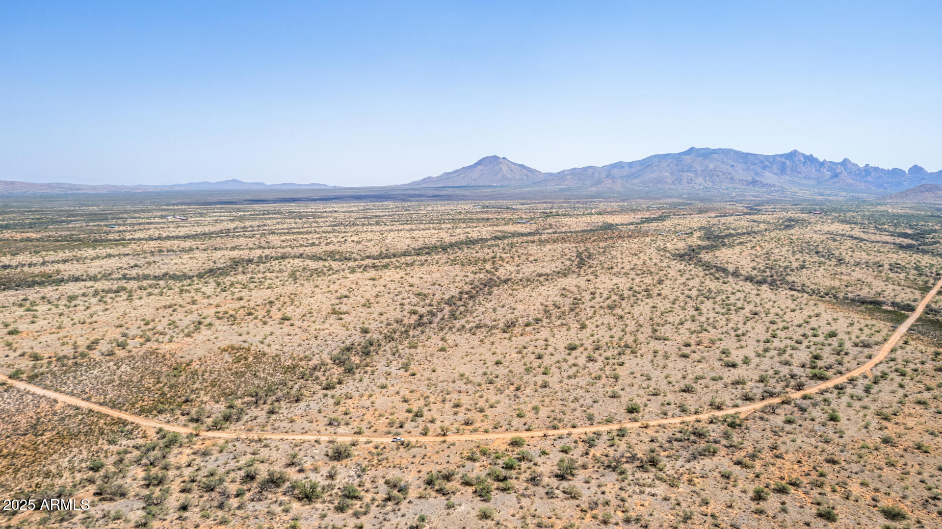 0 East Cougar Trail, Unit 98 St. David, AZ 85630 - Photo 30 of 40 a view of an ocean and mountain