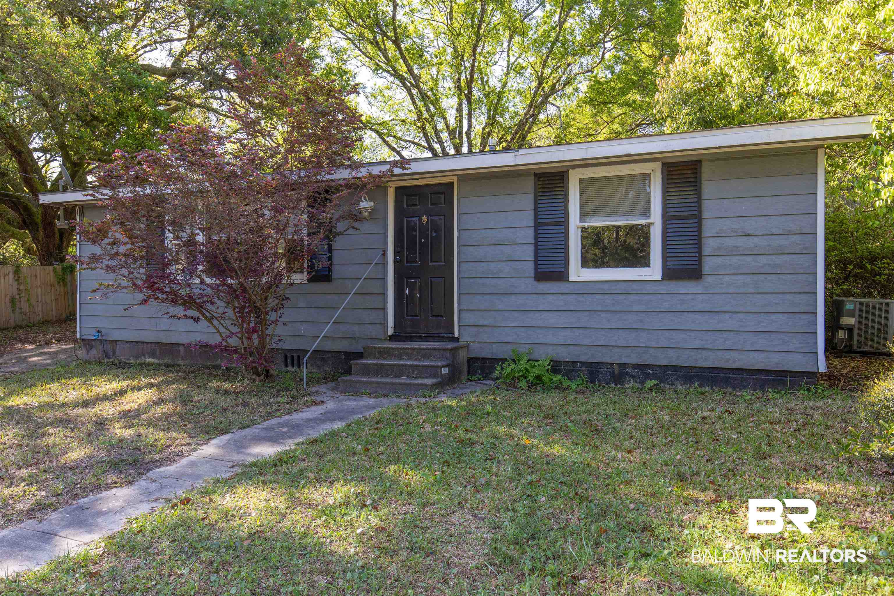 2503 Pineway Drive South Mobile, AL 36605 - Photo 2 of 18