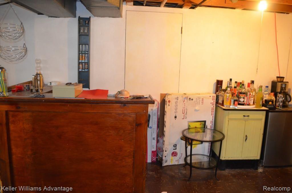 1825 Massoit Road Royal Oak, MI 48073 - Photo 19 of 21 Bar in basement perfect for entertaining!