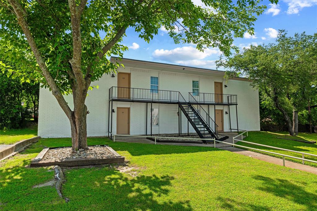 312 West Rentz Street Weatherford, TX 76086 - Photo 4 of 37 West Building 4 units