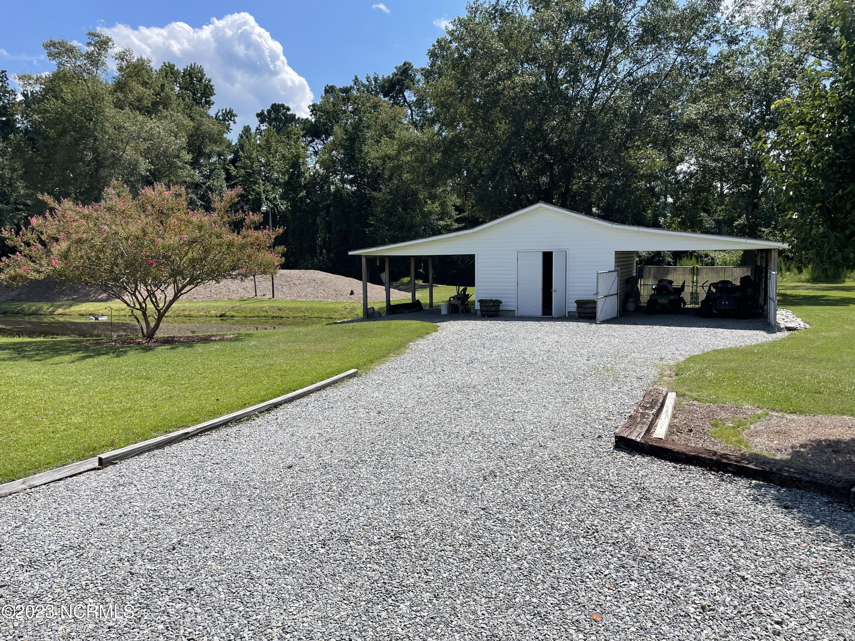 175 King Road Mount Olive, NC 28365 - Photo 23 of 37 IMG_2053