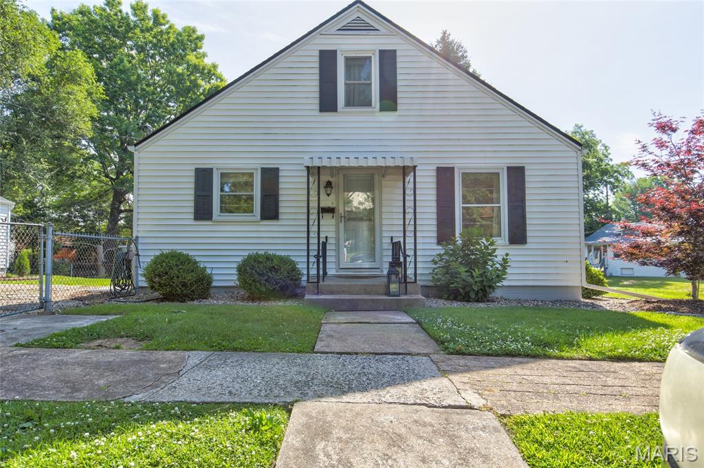 503 Chapman Street Edwardsville, IL 62025 - Photo 2 of 43
