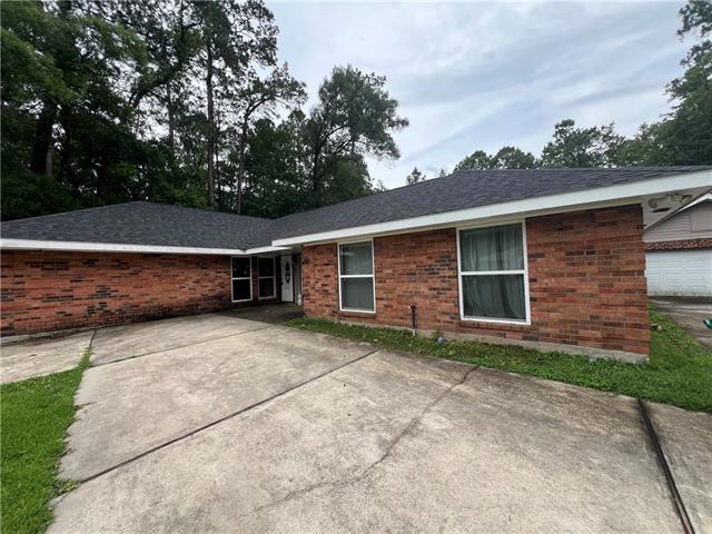 127 Herwig Bluff Road Slidell, LA 70461 - Photo 3 of 35