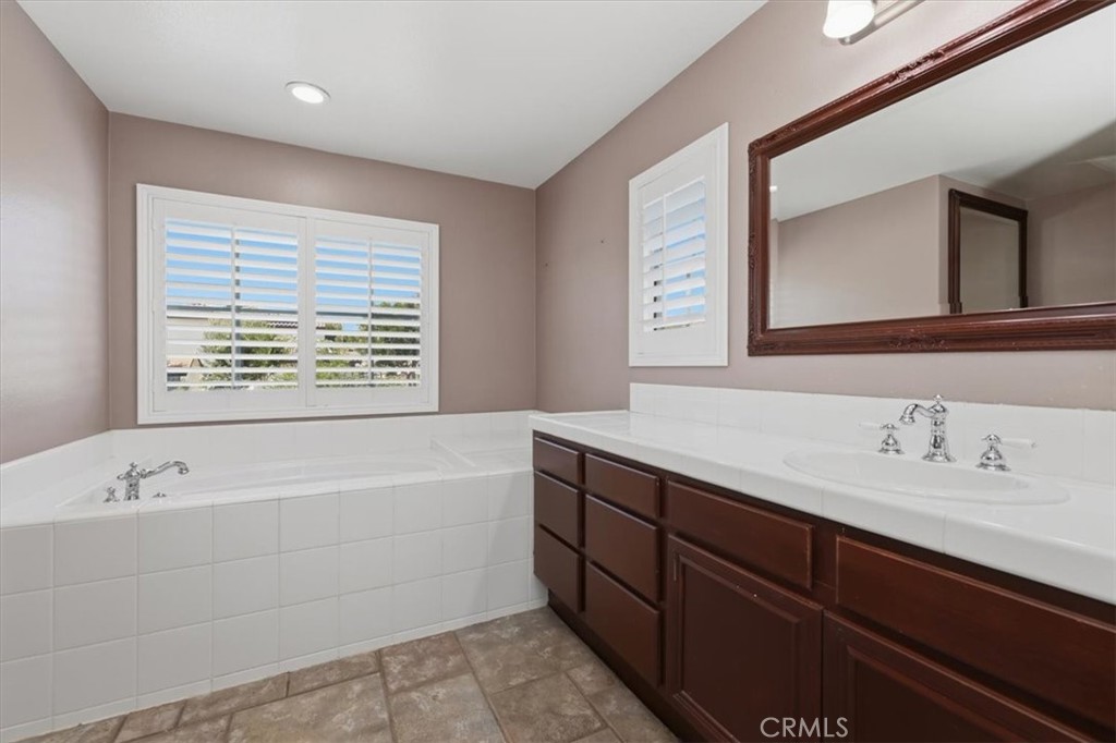 17731 Glen Hollow Way Riverside, CA 92504 - Photo 41 of 66
