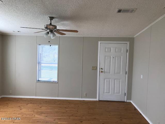 1941 Rooks Circle Cottondale, FL 32431 - Photo 7 of 20