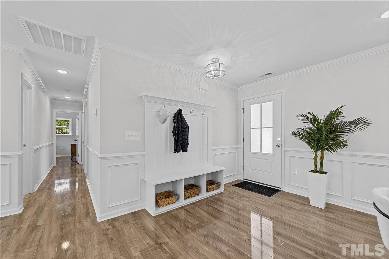4840 Radcliff Road Raleigh, NC 27609 - Photo 4 of 30