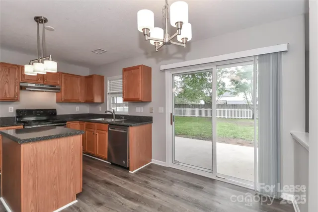 $2,150 | 109 Pleasant Grove Lane, Mooresville, NC 28115