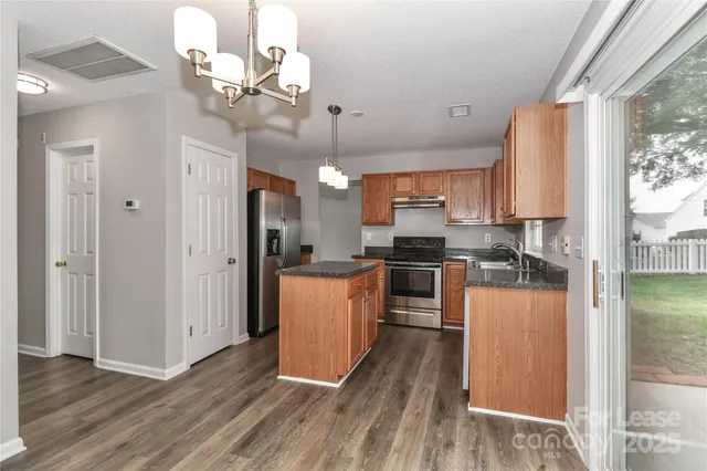 $2,150 | 109 Pleasant Grove Lane, Mooresville, NC 28115