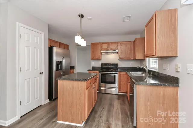 $2,150 | 109 Pleasant Grove Lane, Mooresville, NC 28115