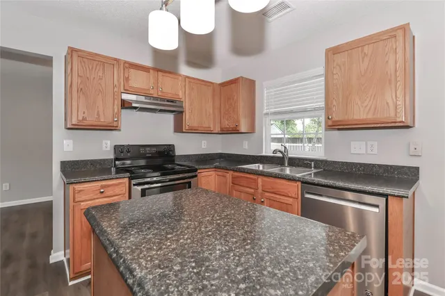 $2,150 | 109 Pleasant Grove Lane, Mooresville, NC 28115