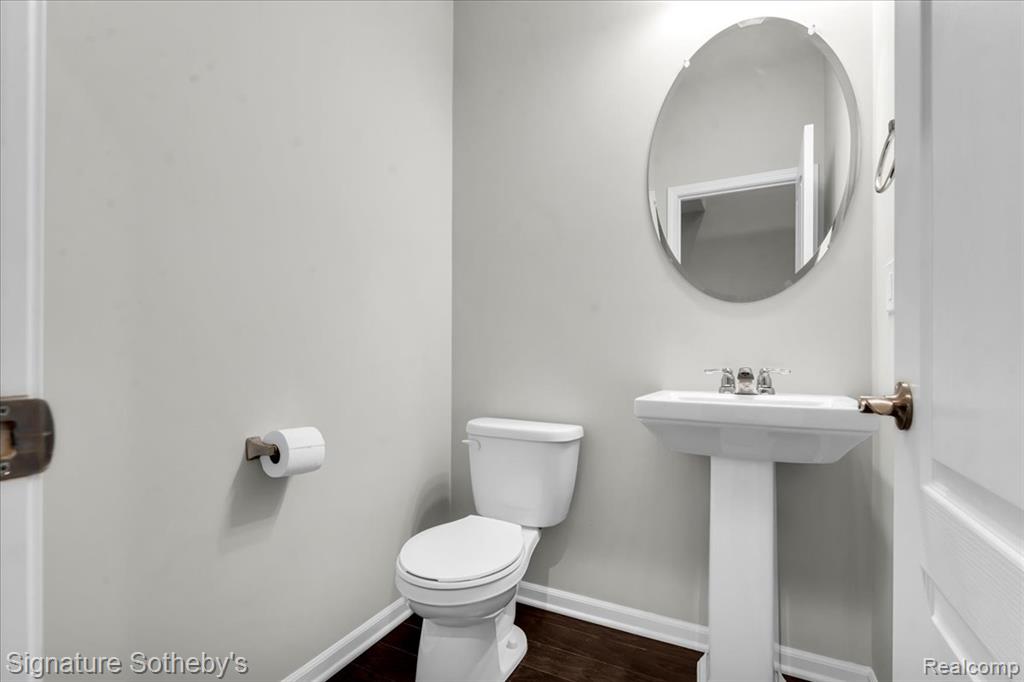 319 Strawberry Drive Rochester, MI 48307 - Photo 11 of 33