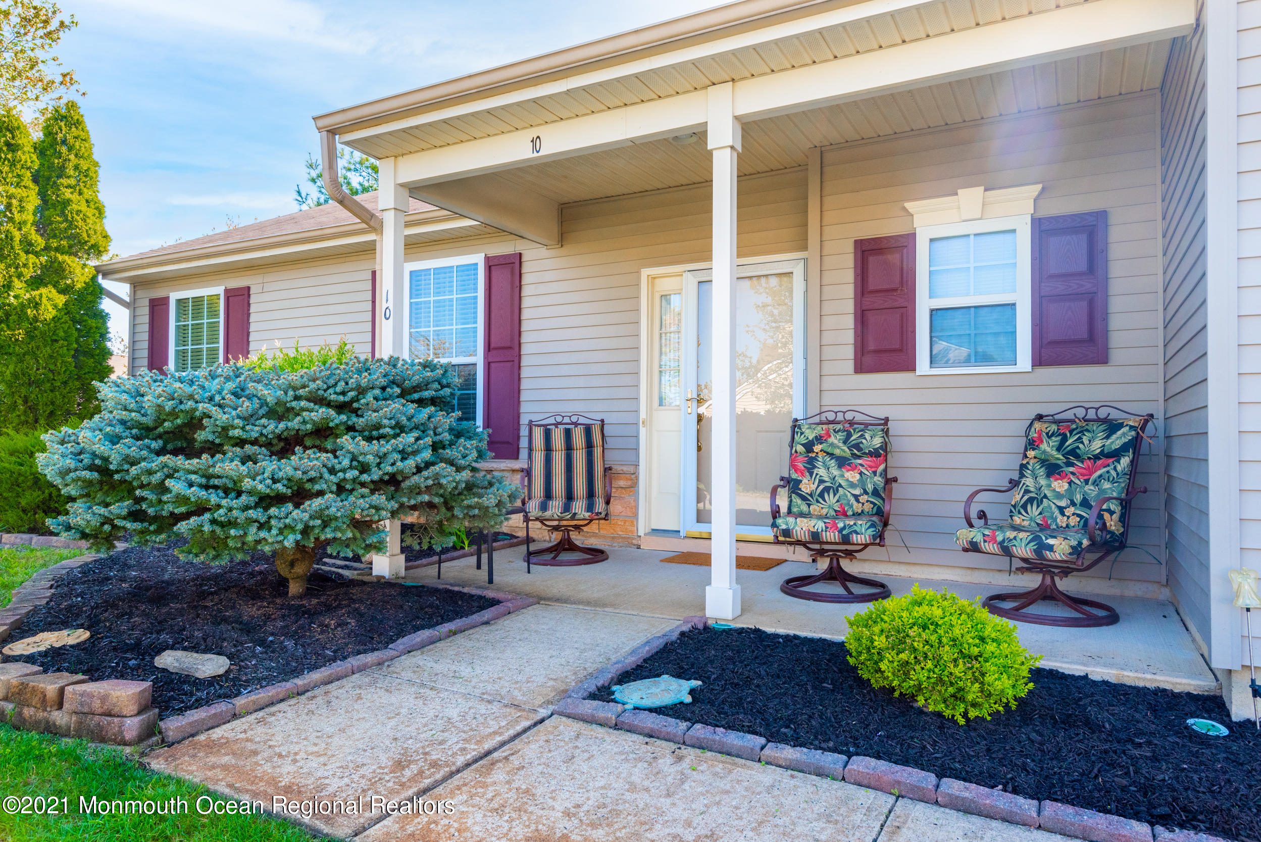 10 Rosedale Lane Whiting, NJ 08759 - Photo 4 of 33 Front Porch