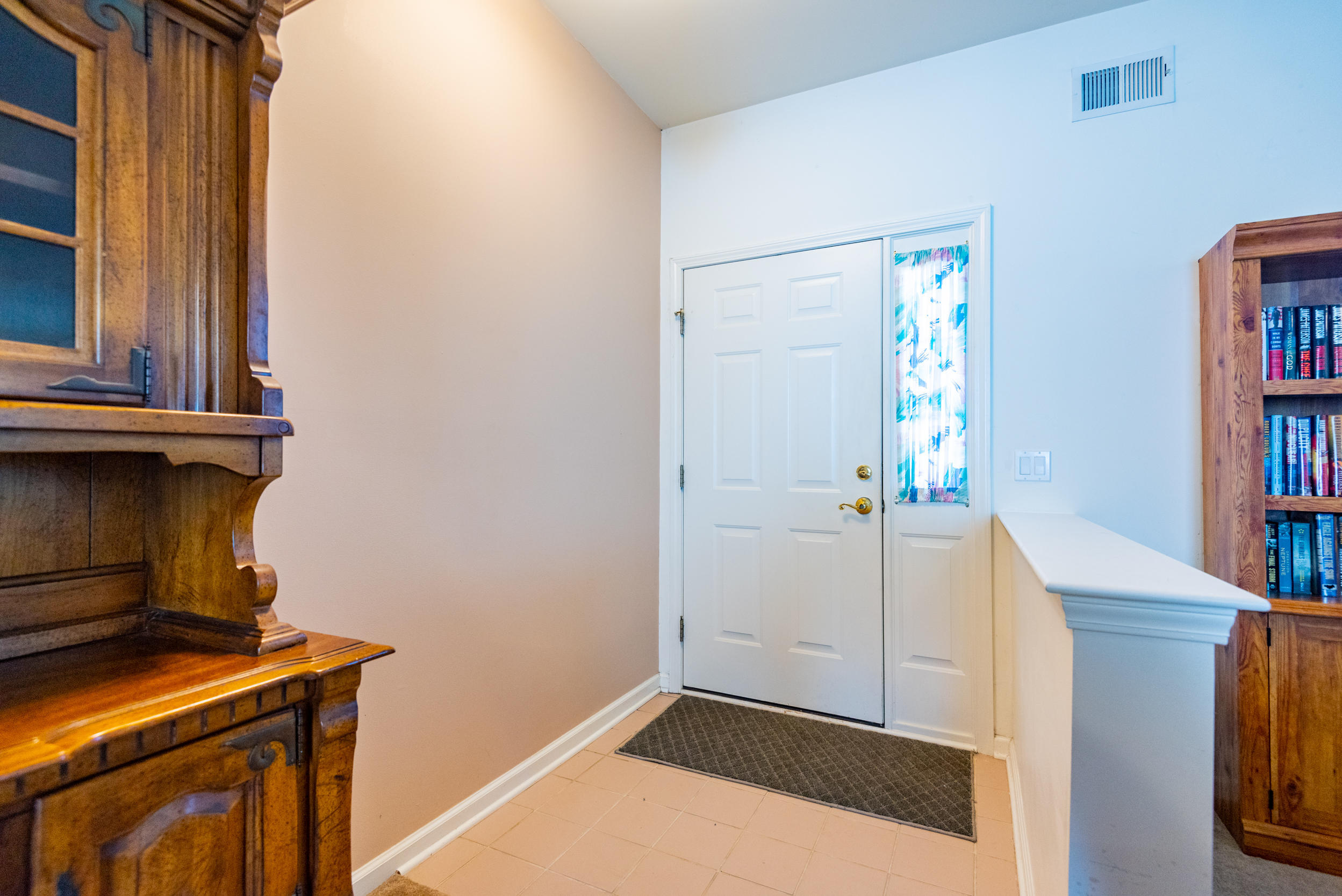 10 Rosedale Lane Whiting, NJ 08759 - Photo 6 of 33 Foyer 2