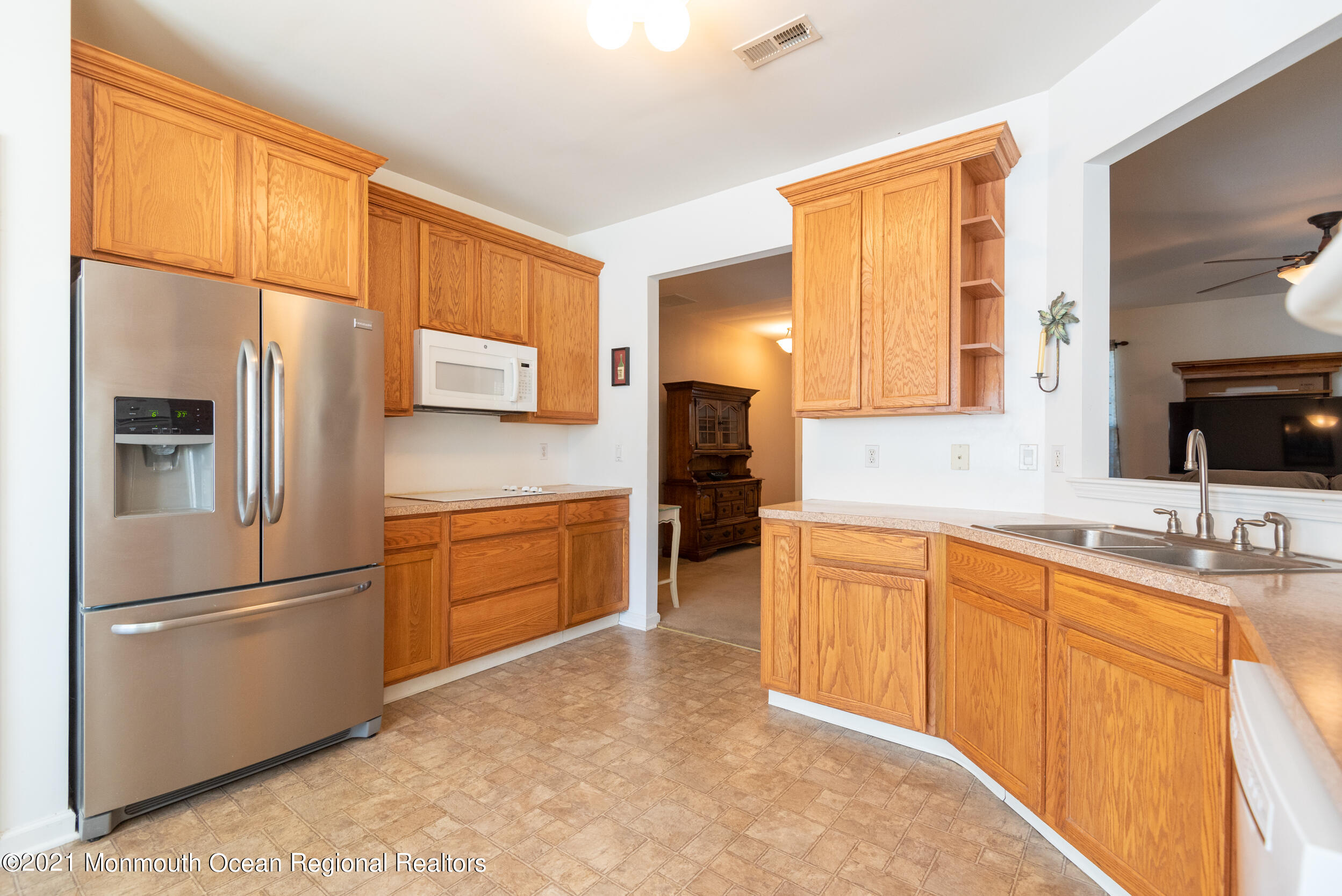 10 Rosedale Lane Whiting, NJ 08759 - Photo 10 of 33 Kitchen 4