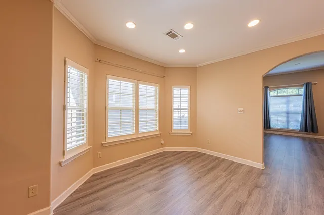 $376,000 | 5231 Newton Oak Circle East, Memphis, TN 38117