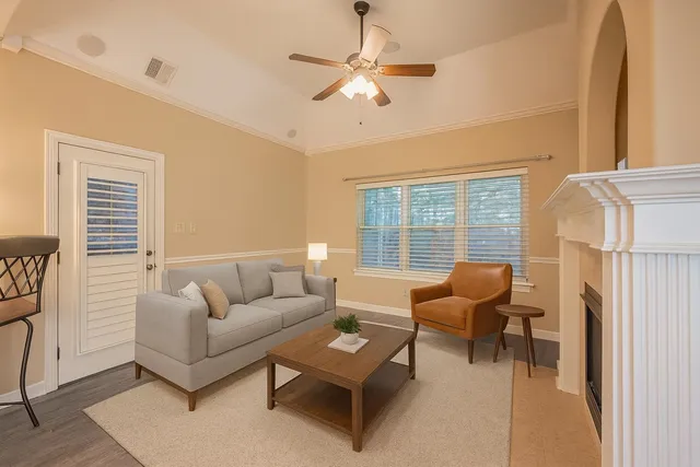 $376,000 | 5231 Newton Oak Circle East, Memphis, TN 38117