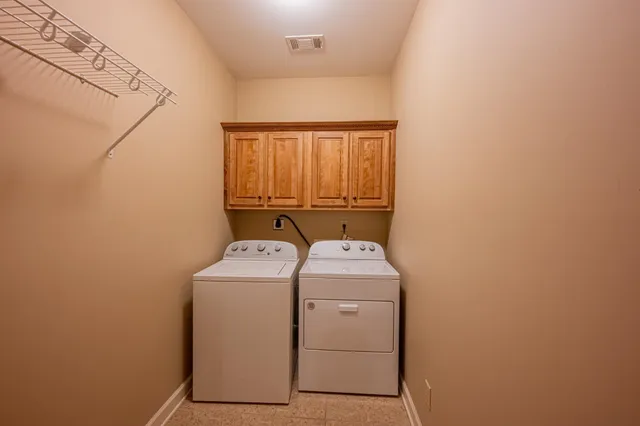 $376,000 | 5231 Newton Oak Circle East, Memphis, TN 38117