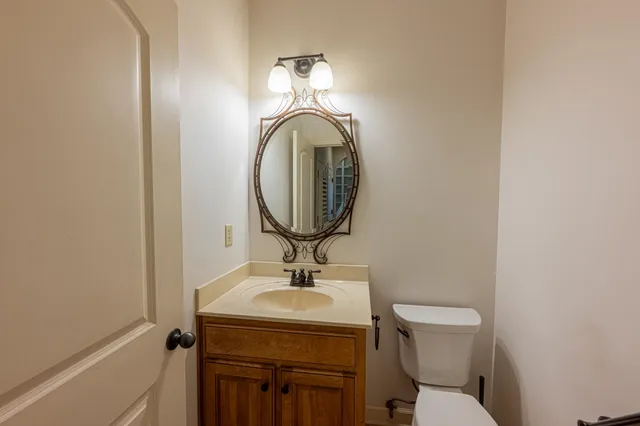 $376,000 | 5231 Newton Oak Circle East, Memphis, TN 38117