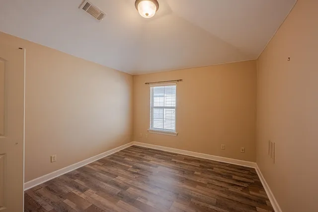 $376,000 | 5231 Newton Oak Circle East, Memphis, TN 38117