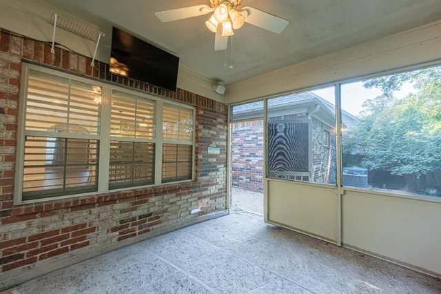 $376,000 | 5231 Newton Oak Circle East, Memphis, TN 38117