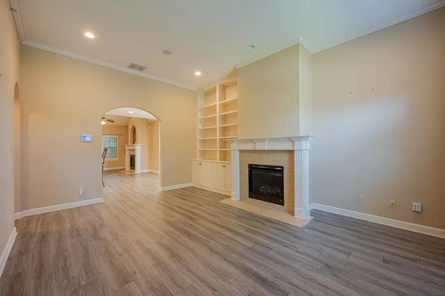 $376,000 | 5231 Newton Oak Circle East, Memphis, TN 38117