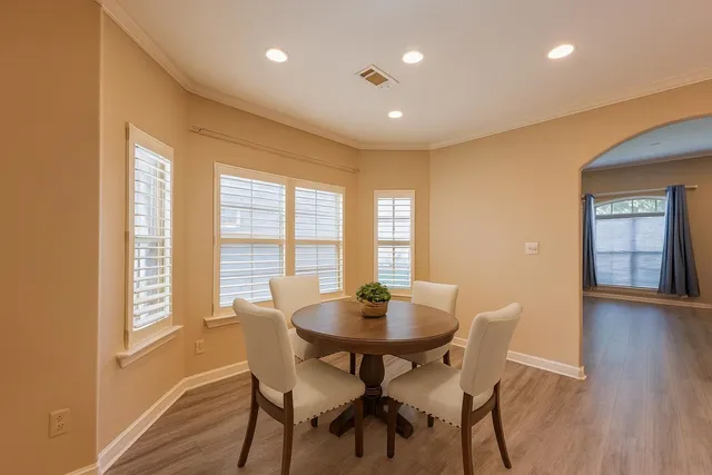 $376,000 | 5231 Newton Oak Circle East, Memphis, TN 38117