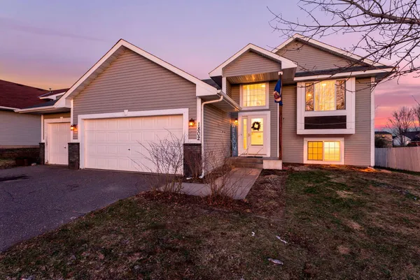 $320,000 | 1802 Independence Street South, Cambridge, MN 55008