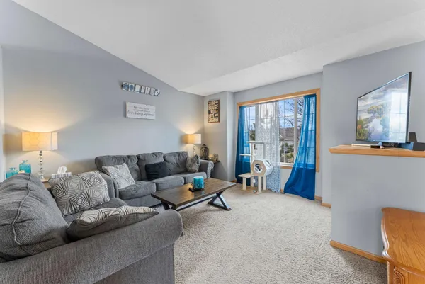 $320,000 | 1802 Independence Street South, Cambridge, MN 55008