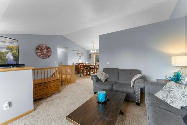 $320,000 | 1802 Independence Street South, Cambridge, MN 55008