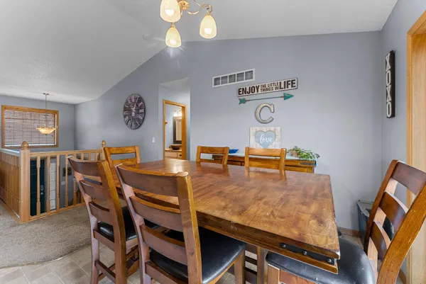 $320,000 | 1802 Independence Street South, Cambridge, MN 55008