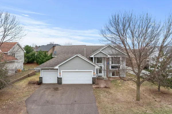 $320,000 | 1802 Independence Street South, Cambridge, MN 55008